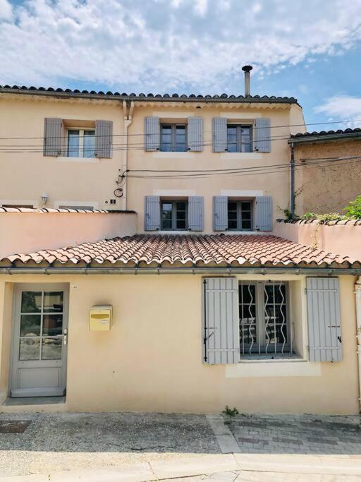 Logement Neuf, Tout Confort, Au Coeur Du Village Saint Didier  Exterior photo